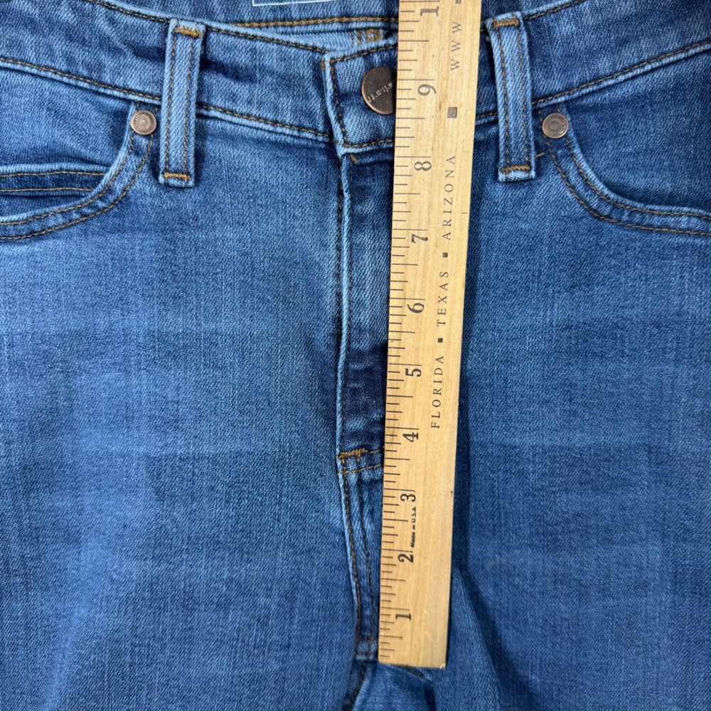 Carhartt Slim Fit Jeans Womens 8 Regular Blue‎ Denim Medium Wash BD4976-W - Picture 9 of 13